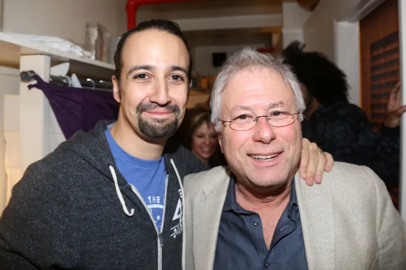 Lin-Manuel Miranda et Alan Menken lors de la saison Broadway de Hamilton en 2015.