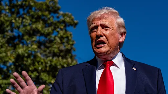 Le président Donald Trump a déclaré que la marine américaine et d’autres bloqueraient le détroit d’Ormuz.