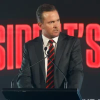Le président d&rsquo;Essendon, Andrew Welsh, le soutient pour entraîner les Bombers au poste de Premier ministre