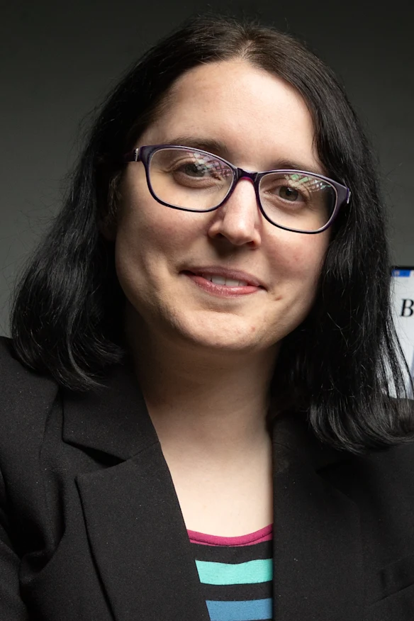 Professeur Gemma Sharp.