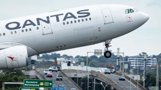 La facture de carburant de Qantas a explosé et devrait grignoter ses bénéfices.