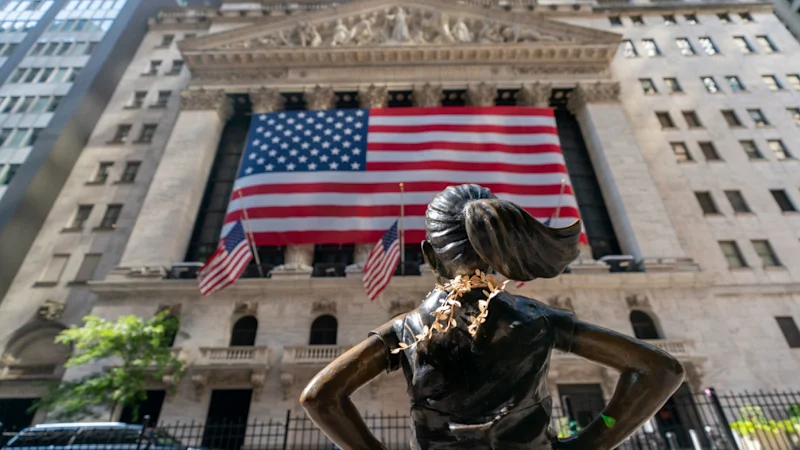 Le prix du pétrole augmente, les actions locales rebondissent ; Les marchés américains stables