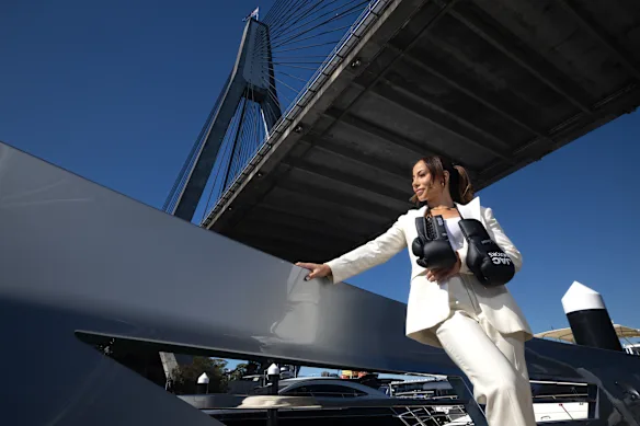 Mai Soliman s'apprête à se battre devant les pyramides.