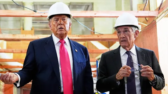 Le président Donald Trump et le président de la Réserve fédérale, Jerome Powell, entretiennent des relations controversées.