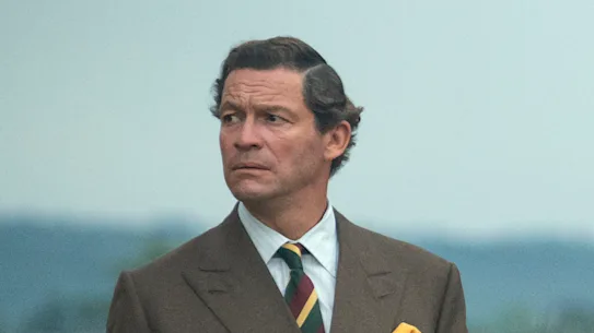 Dominic West a eu quelques leçons de cuisine à apprendre lorsqu'il incarnait le prince Charles dans The Crown.