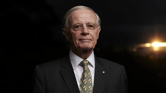 L'ancien chef de l'ADF, Chris Barrie. 