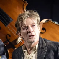 David Wenham fait vibrer Sydney avec une performance éblouissante