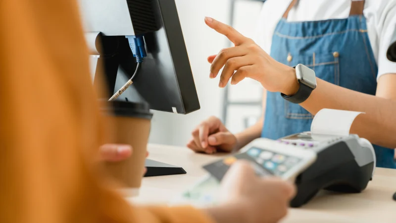 L’IA prend des emplois de premier échelon. Pour les jeunes travailleurs, c'est un énorme problème