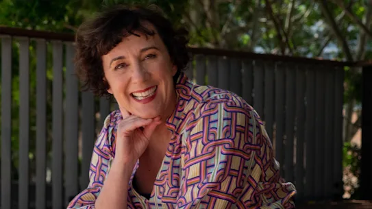 Sarah Macdonald : « J'ai de la chance que ma mère soit encore en vie et qu'elle danse parfois elle-même, mais la plupart du temps, il y a des rendez-vous, de l'organisation, de la bureaucratie et de l'administration. »