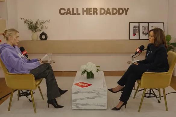 Cooper héberge Call Her Daddy, le quatrième podcast le plus populaire aux États-Unis, et tente de développer son empire.