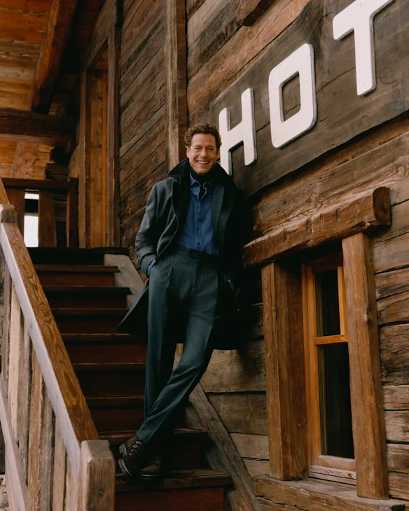 Les ventes de combinaisons de la gamme Hawea chez MJ Bale contribuent au soutien financier de l'entreprise vers l'agriculture régénérative.