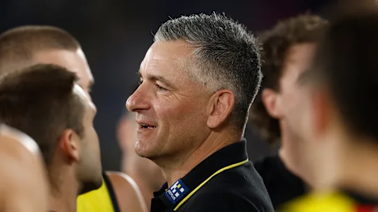 Adem Yze ne peut pas faire grand-chose en tant qu'entraîneur à son poste.