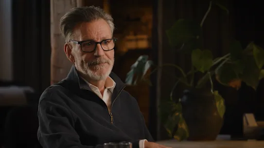 Steve Lowe a reçu un diagnostic de cancer de l'œsophage en phase terminale à l'âge de 60 ans. Il s'est entretenu avec Andrew Denton au sujet du processus de demande d'aide volontaire à mourir.