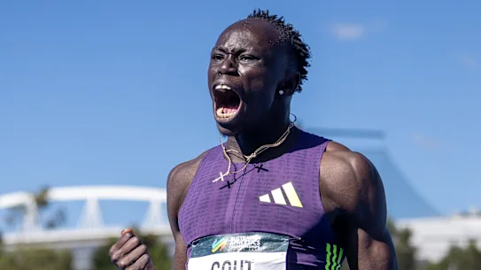 Gout Gout établit un nouveau record australien pour le 200 m masculin.