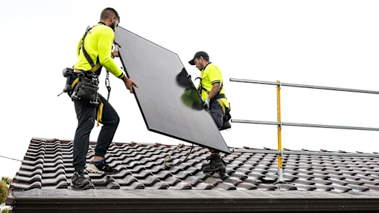 La Commission australienne du marché de l'énergie a recommandé des changements dans la manière dont les clients d'électricité paient pour l'entretien des poteaux et des câbles. 