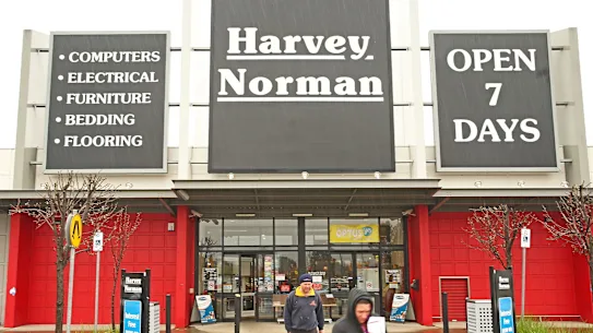 ASIC a pris à partie Latitude et le détaillant d'électronique à propos de l'une des offres sans intérêt des sociétés.