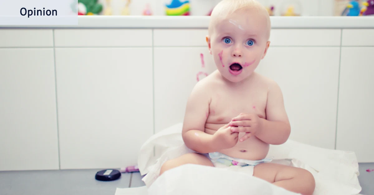 Parents utilisant du maquillage sur leurs nourrissons pour des photos sur les réseaux sociaux