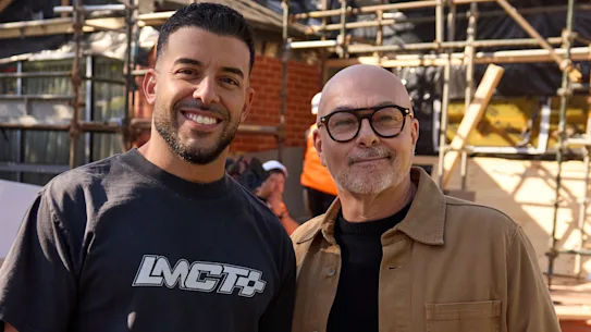 Le milliardaire Adrian Portelli et le juge Neale Whitaker sur le tournage de My Reno Rules à Melbourne.