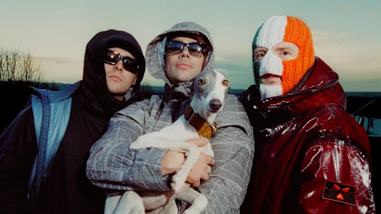 Mo Chara, Móglaí Bap et DJ Próva du trio hip-hop irlandais Kneecap.