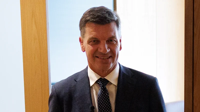 Angus Taylor dit que les cérémonies de bienvenue dans le pays sont exagérées