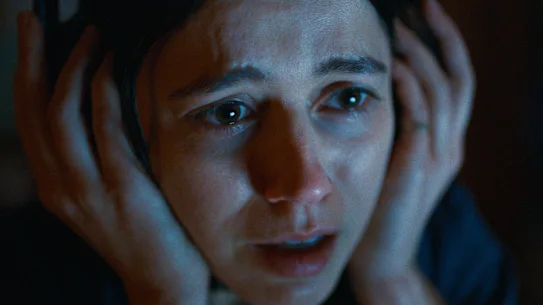 Nina Kiri dans une scène d'Undertone.