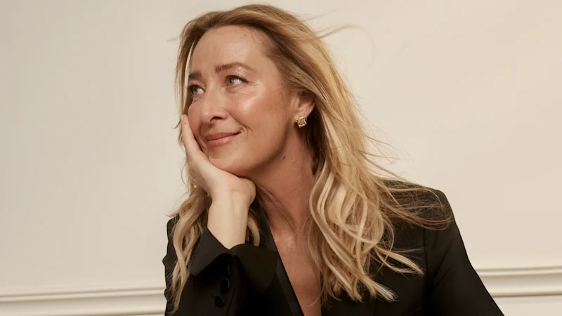 L'actrice se confie sur la maternité, son mariage avec l'artiste Vincent Fantauzzo, les soins personnels et son partenariat avec L'Oréal Paris