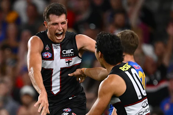 Une raison de célébrer : Rowan Marshall était finalement un homme heureux.