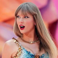 Singer demande une protection contre l’utilisation abusive de la voix et de l’image de l’IA