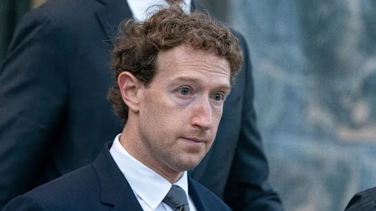 Le PDG de Meta, Mark Zuckerberg, n'a pas bougé au Canada. Le fera-t-il ici ?