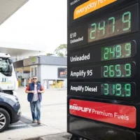 L&rsquo;inflation atteint 4,6%, proche de son plus haut niveau depuis trois ans, après la flambée des prix de l&rsquo;essence