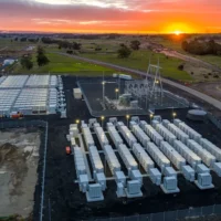 Le boom des batteries atténue la volatilité des prix de l’électricité dans un contexte de guerre en Iran