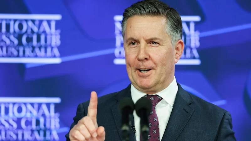 L'AMA demande une augmentation des remises dans le cadre d'un différend sur les honoraires des spécialistes avec Mark Butler