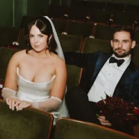 Un rapport Pinterest montre des couples choisissant des cinémas, des prisons et des restaurants