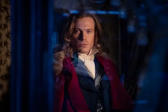 Sam Reid dans le rôle de Lestat De Lioncourt dans Entretien avec le vampire.