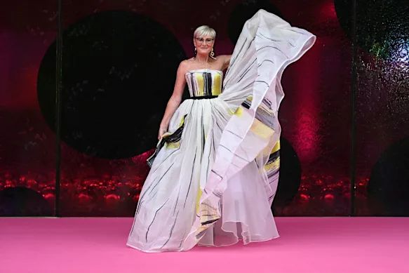 Caroline Ralphsmith, directrice générale sortante du Melbourne Fashion Festival, au gala NGV en 2024.