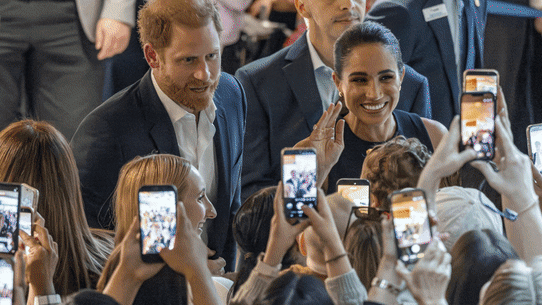 Le duc et la duchesse de Sussex, Harry et Meghan, au Royal Children's Hospital. 