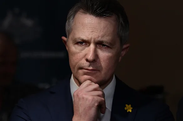 Le ministre de l'Éducation, Jason Clare, a déclaré que la rapidité de l'adoption montrait à quel point les éducateurs se souciaient de la sécurité des enfants.