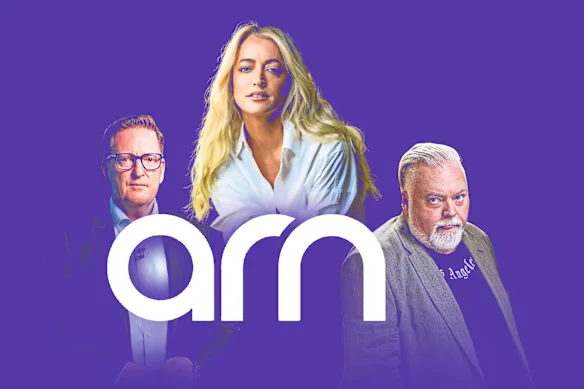 La liste de contrôle de Michael Stephenson (à gauche) comprenait la rencontre avec les principaux critiques de The Kyle et Jackie O Show.