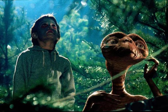 ET ne se contente pas de divertir les jeunes esprits : il contribue à les façonner.