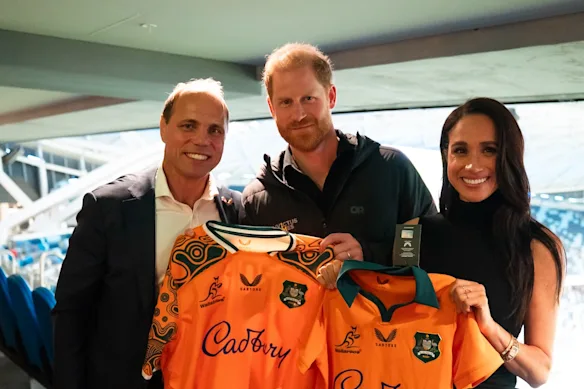 Phil Waugh, PDG de Rugby Australia, avec Harry et Meghan.