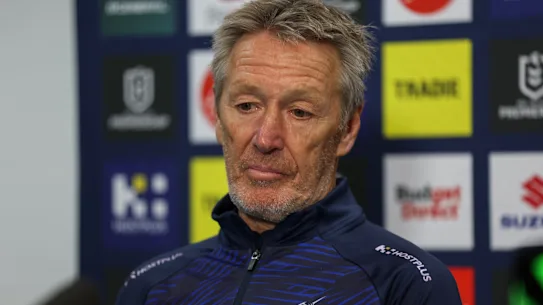 Craig Bellamy fait face aux médias après la défaite du Storm contre Canberra il y a deux semaines.