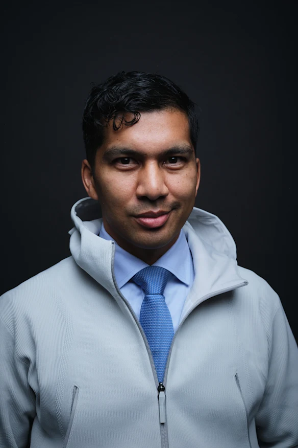 Aron D'Souza a dévoilé une plateforme d'IA soutenue par un milliardaire pour prendre en charge les reportages des médias.