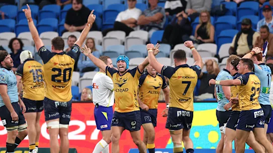 La Western Force célèbre sa victoire sur les Waratahs.