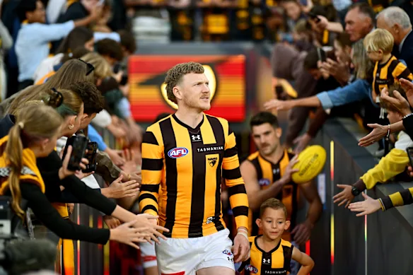 Le co-capitaine de Hawthorn, James Sicily, soigne un problème de cheville mais jouera au neuvième tour.