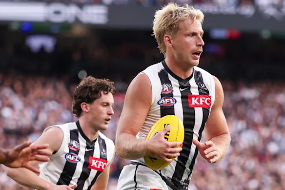 Billy Frampton joue le meilleur foot en carrière avec les Magpies.