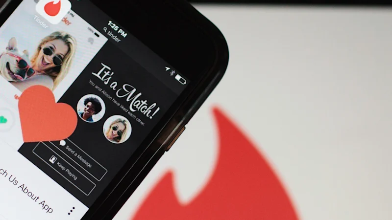 Tinder se vante d'un renouveau dirigé par l'astrologie alors que les événements pour célibataires fleurissent