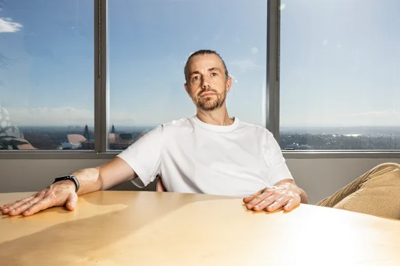 Fini les câlins : le PDG d'Atlassian, Mike Cannon-Brookes, a géré les conséquences des licenciements de l'entreprise.