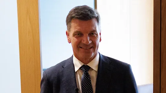 Le chef de l'opposition fédérale, Angus Taylor, a fait écho au point de vue de l'ancien chef Peter Dutton selon lequel les cérémonies de bienvenue au pays étaient exagérées.