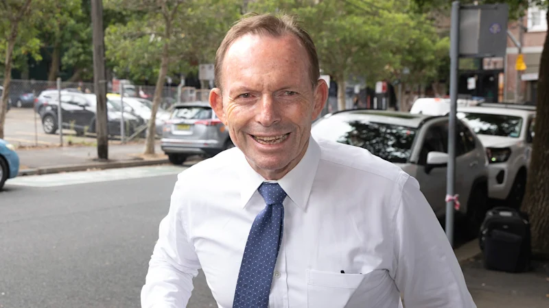 Angus Taylor soutient Tony Abbott à la présidence du Parti libéral au milieu des bouleversements du parti et des questions de leadership
