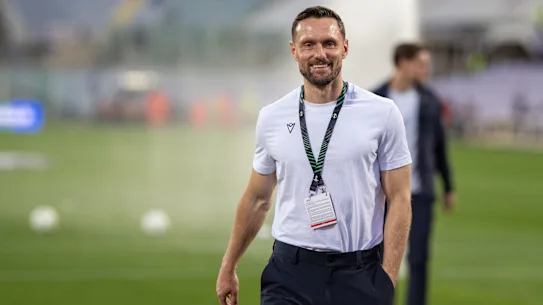 Entraîneur adjoint de Crystal Palace et ancien Socceroo James Holland.